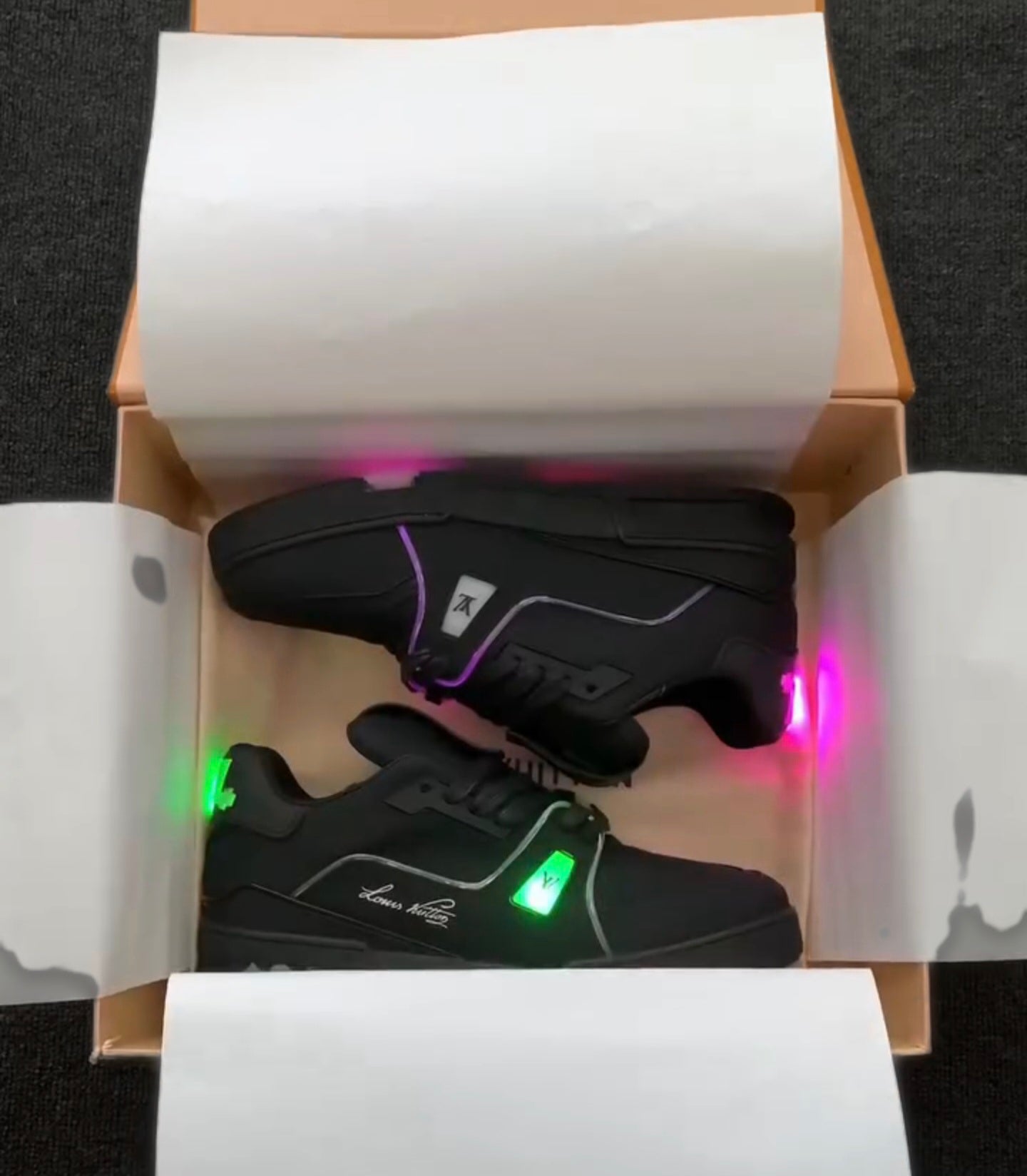 Luis Vuitton led Trainer