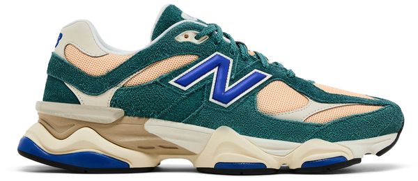 New Balance  9060 ‘New Spruce Peach Blossom’